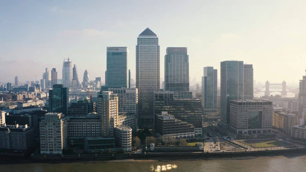 Skyline de Londres avec gratte ciel de Canary Wharf